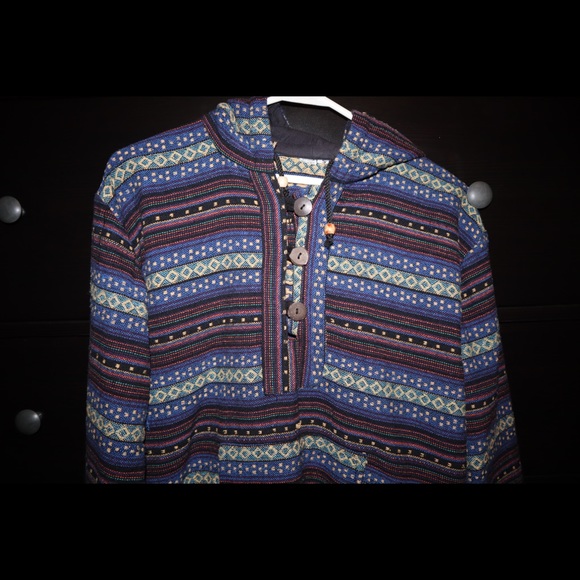 Hooded Drug Rug with pockets - Picture 2 of 3
